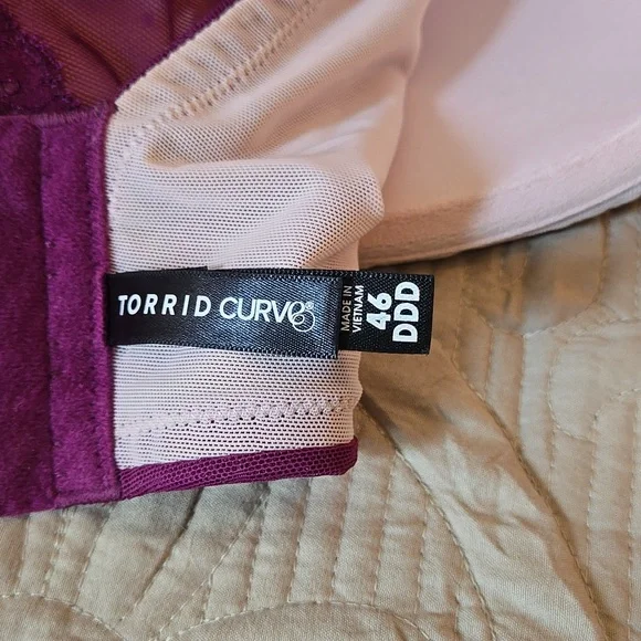 Torrid Lace Lightly Lined Balconette Bra - Size 46DDD - Picture 4 of 6